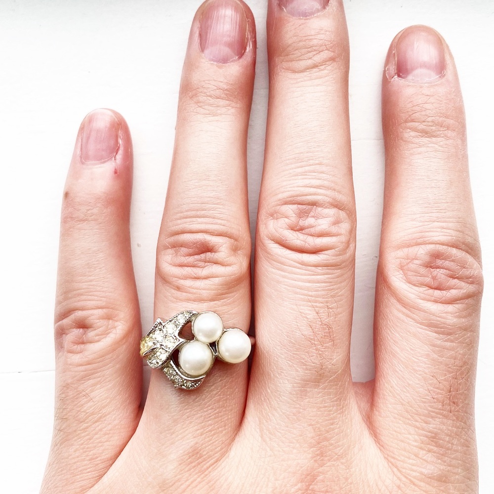 Vintage Avon silver & pearl / diamond cluster ring